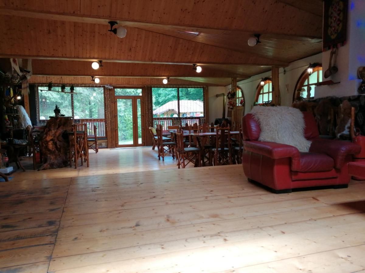 Лоджи Cabana Basmelor Rau Sadului-11